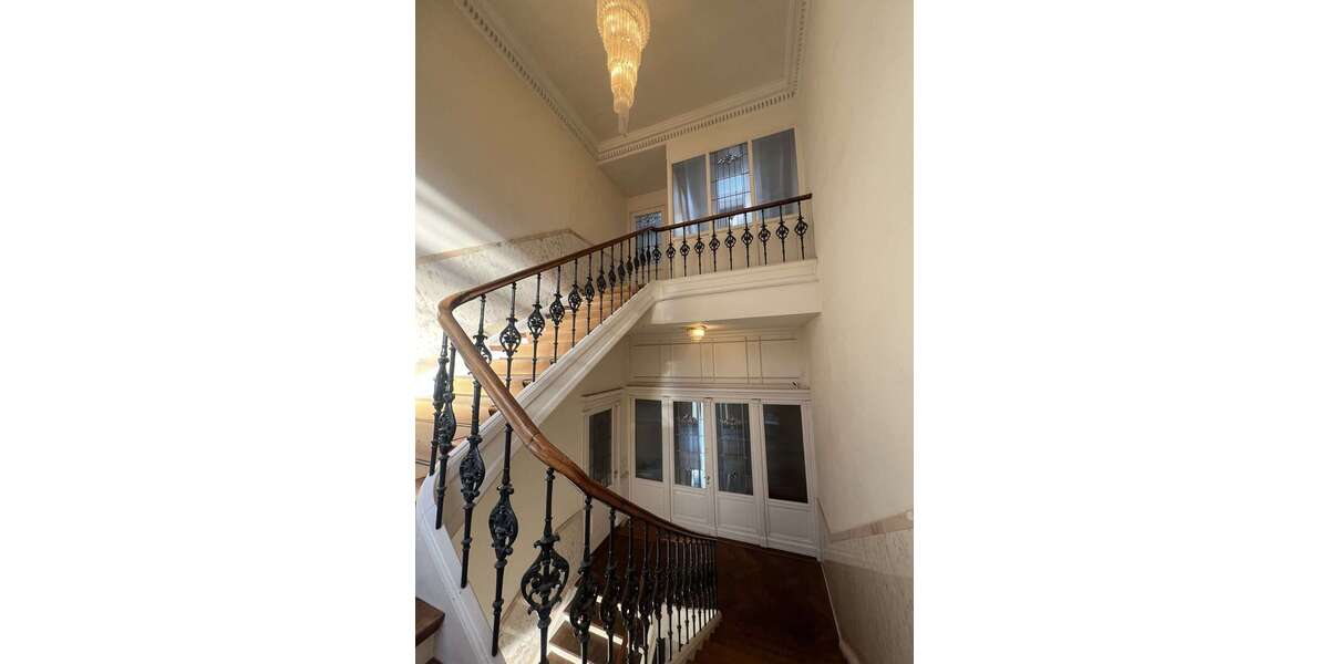 Etagenwohnung Wiesbaden Nordost - 5 Zimmer, 180 m&sup2;, 3.200&euro; | Angebot:25352027