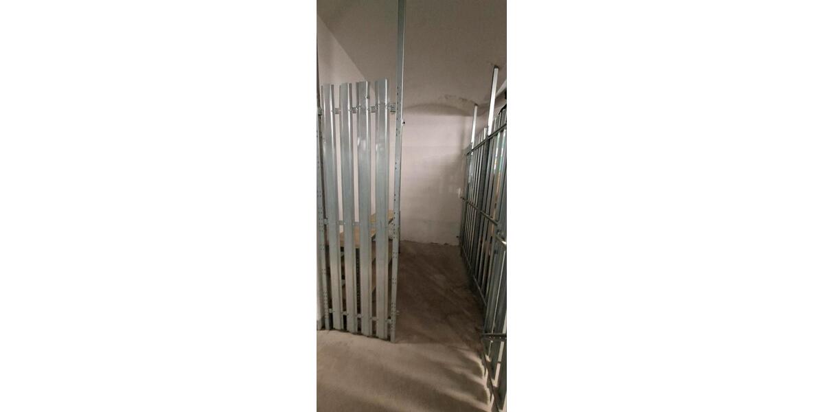 Dachgeschoßwohnung Dresden Leuben - 2 Zimmer, 40 m&sup2;, 498&euro; | Angebot:27632112