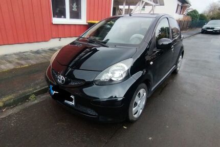 Toyota Aygo (X) 160.000 km 2.199 &euro; Kassel 34123