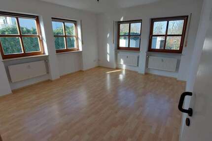 Wohnung zum Mieten in Bogen 640 € 74.5 m² 2 zimmer