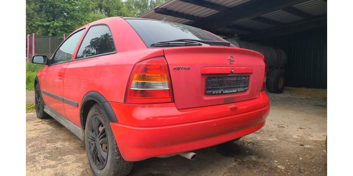 Opel Astra 158.000 km 1.800 &euro; Homberg ohm 35316