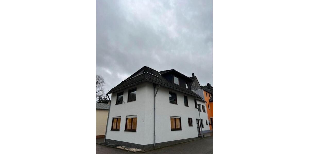 Einfamilienhaus Schleiden - 4 Zimmer, 129 m&sup2;, 1.350&euro; | Angebot:24806025