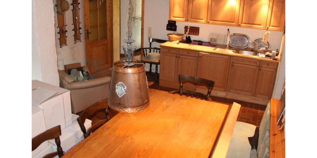 Doppelhaushälfte Selb - 5 Zimmer, 150 m&sup2;, 220.000&euro; | Angebot:26929441