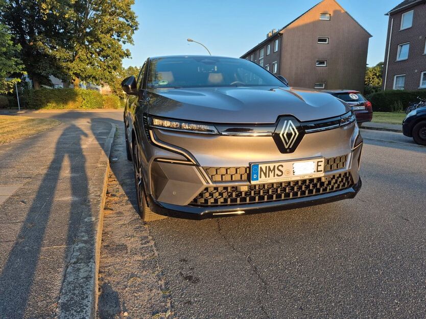 Renault Megane E-TECH 14.500 km 36.500 € Neumünster 24537