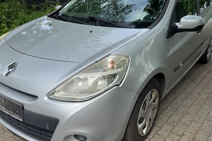 Renault Clio 220.000 km 1.490 € Hamburg 22043
