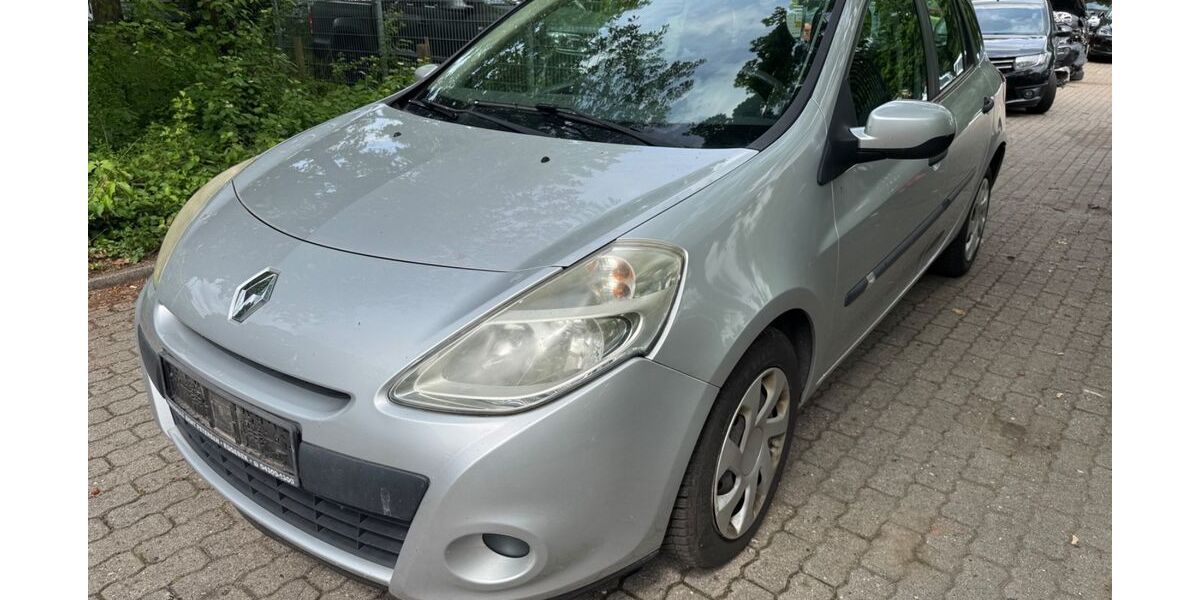 Renault Clio 220.000 km 1.490 € Hamburg 22043
