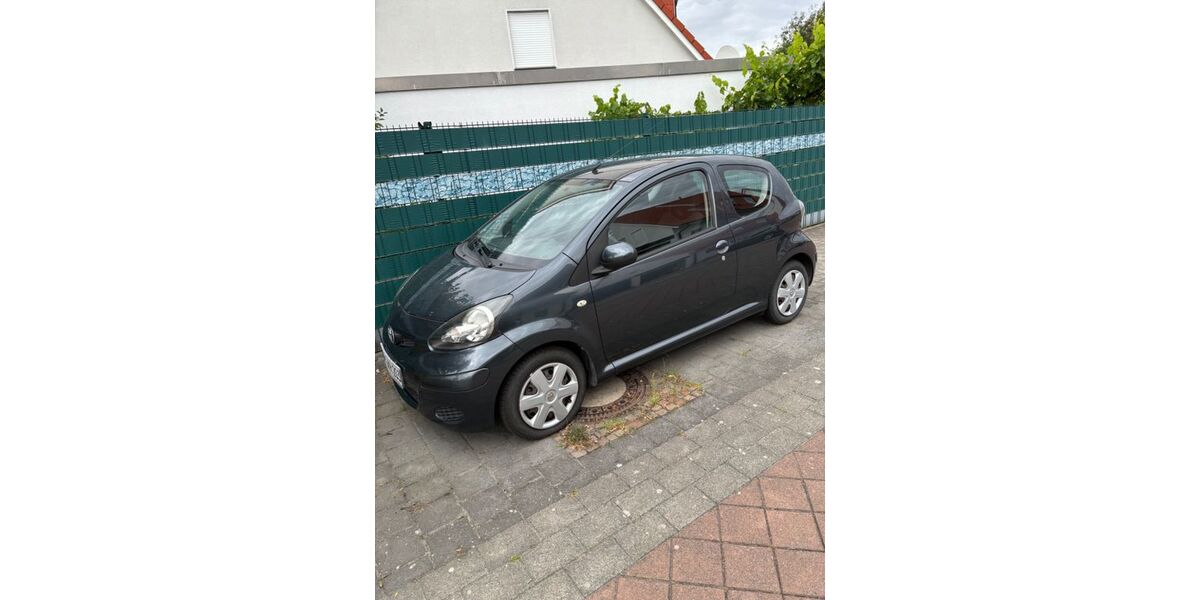 Toyota Aygo (X) 84.425 km 4.000 &euro; Hamm 59071