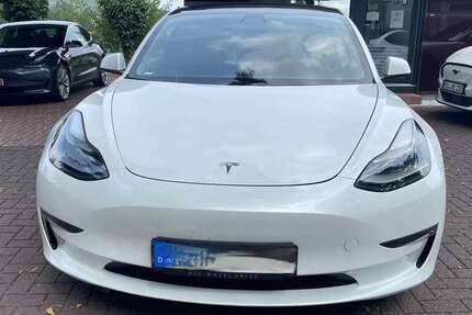 Tesla Model 3 77.500 km 28.970 &euro; Miltenberg 63897