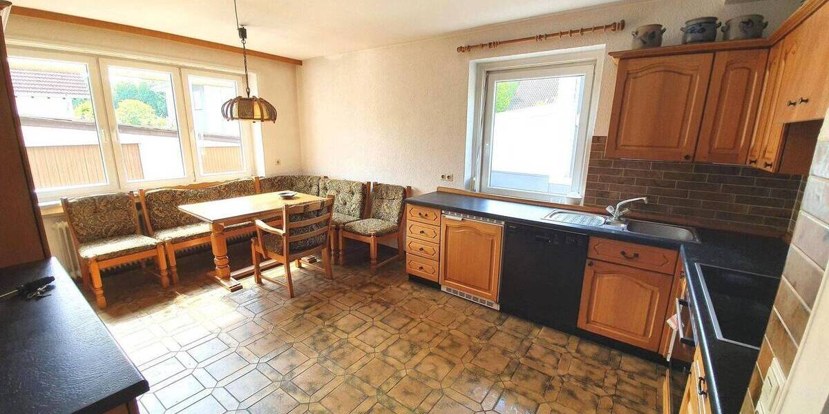 Einfamilienhaus Achern Großweier - 7 Zimmer, 165 m&sup2;, 350.000&euro; | Angebot:25703677