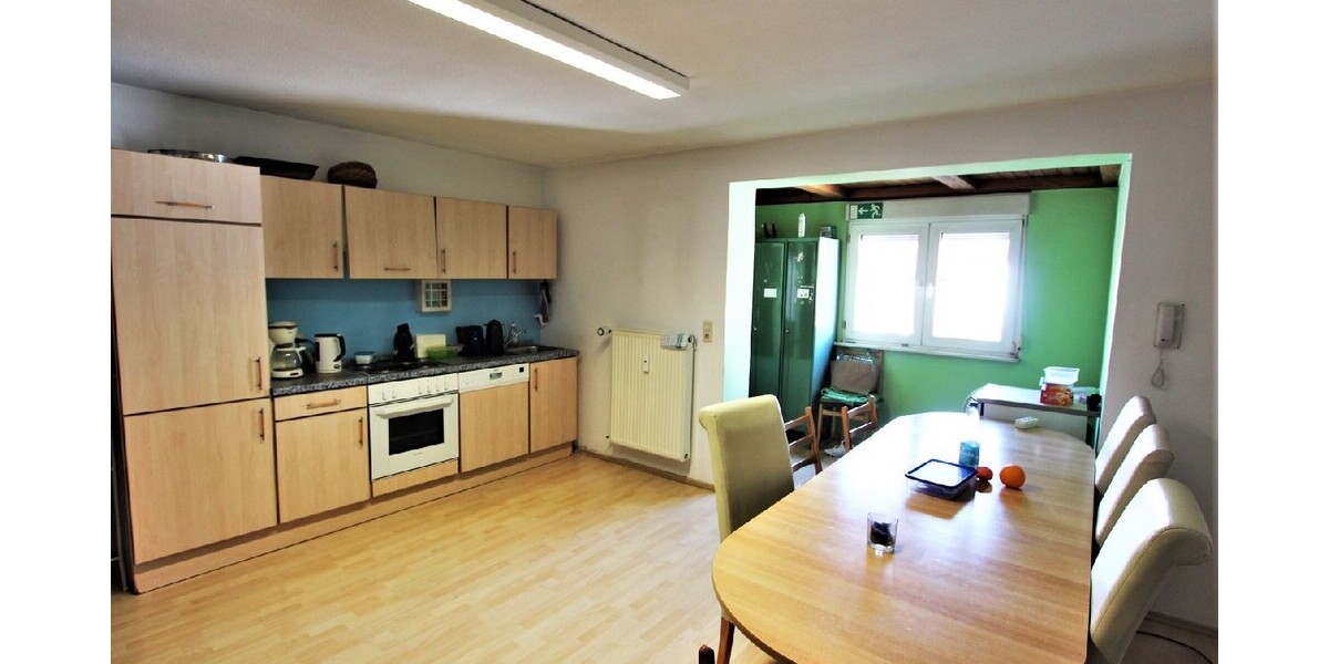 albero:) Arzt, Rechtsanwalt, Notar, Praxis etc. 8 zimmer