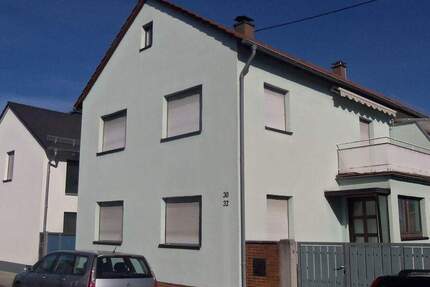 Schnuckelige DHHäusle mit Garten und Garage 4 zimmer