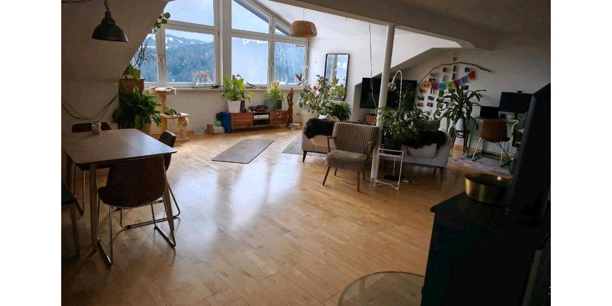 Etagenwohnung Stiefenhofen - 3 Zimmer, 100 m&sup2;, 1.000&euro; | Angebot:25992253