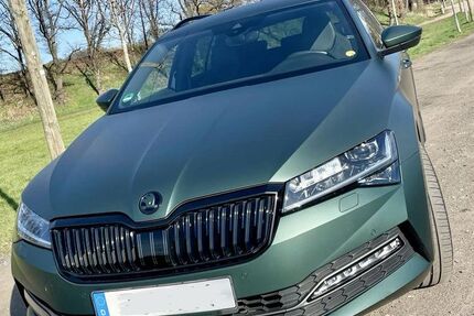 Skoda Superb 82.500 km 28.650 &euro; Zwickau 08064