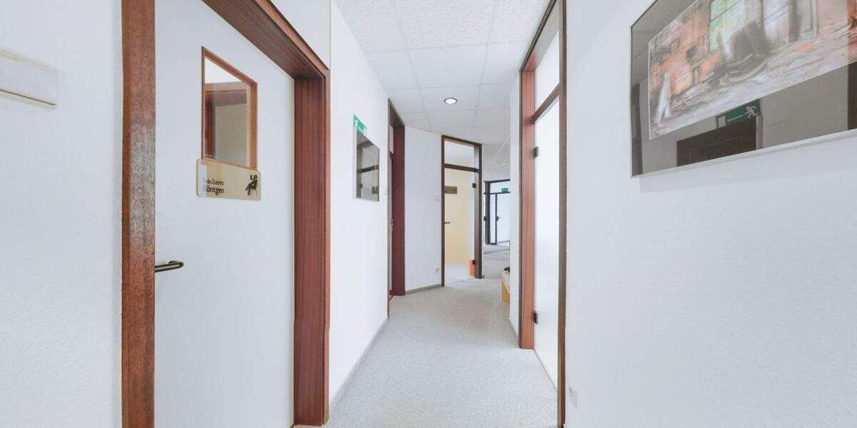 Gewerbeobjekt Hünfeld - 8 Zimmer, 150 m&sup2;, 249.000&euro; | Angebot:23941499