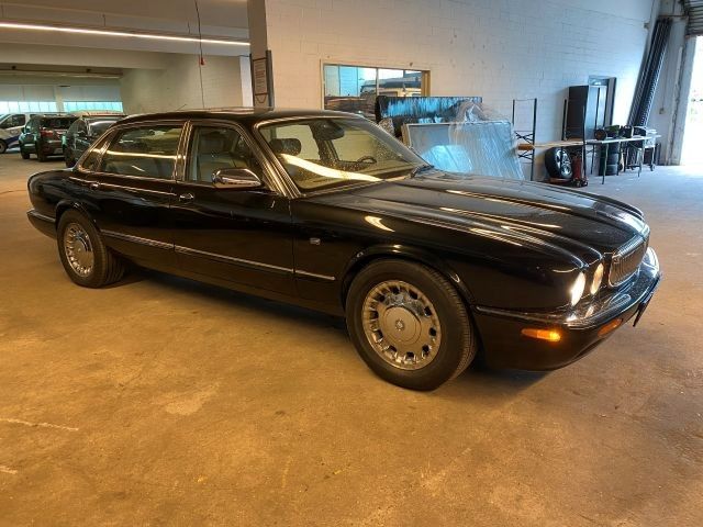 Jaguar XJ 71.632 km 24.900 &euro; Barsbüttel 22885