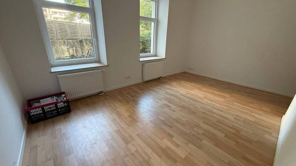 Großes WohnZimmer - offene Küche u.v.m.
