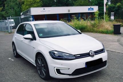 VW Golf 70.000 km 13.300 € Brüggen 41379