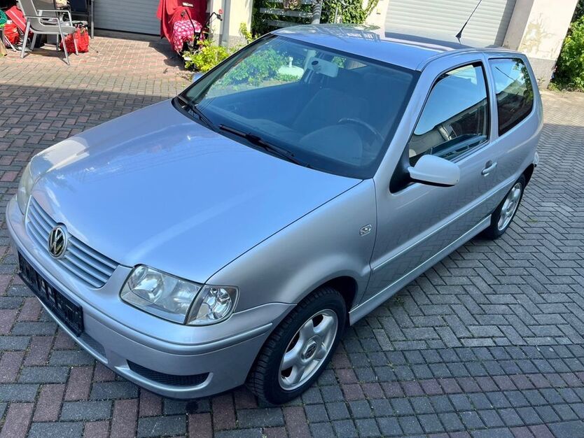 VW Polo 157.000 km 2.400 € Dresden 01139
