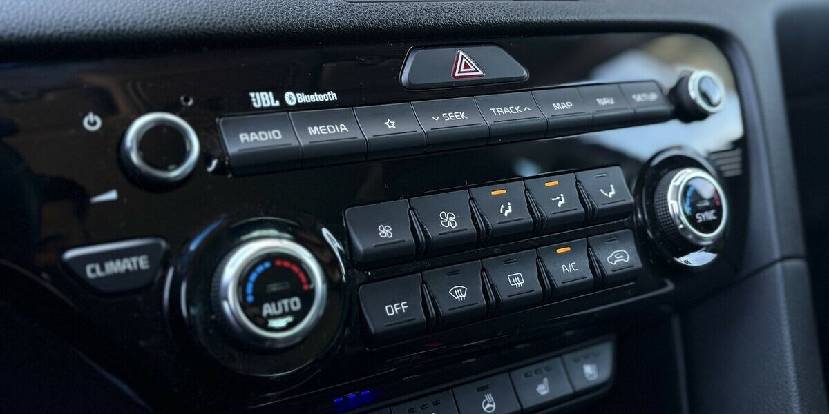 Kia Sportage Platinum Edition 4WD 360°/JBL/ACC/NAVI 77.030 km 21.800 &euro; Villingen-Schwenningen 78054