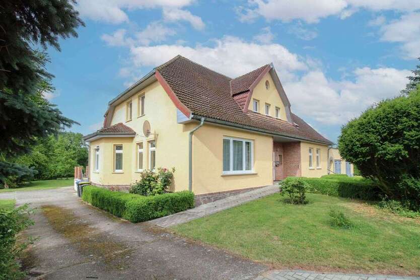 Haus zum Kaufen in Bartow 252.600 € 283.25 m²