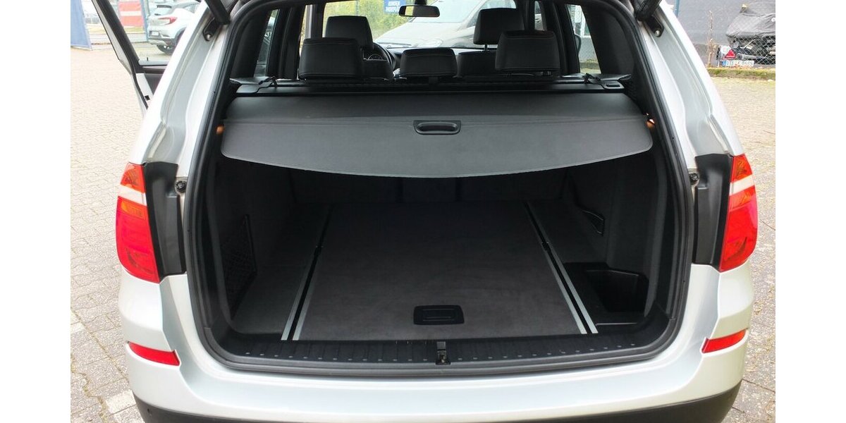 BMW X3 xDrive 20 d XENON NAVI TEILLEDER PDC STEPTRONIC 174.544 km 14.408 &euro; Köln 50858