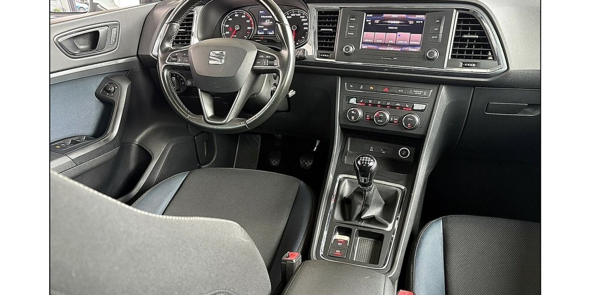 Seat Ateca Style 1.0 TSI Pano LED ACC AHK StdHz. Ass. 122.000 km 15.999 &euro; Stade 21682