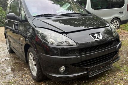 Peugeot 1007 134.000 km 2.490 &euro; Berlin 14167