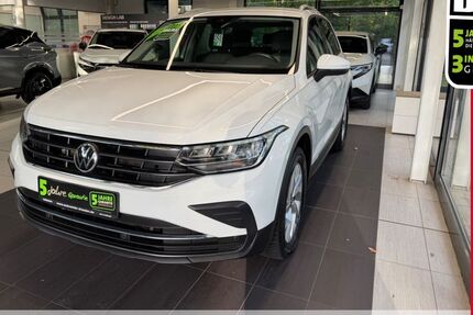 VW Tiguan 82.872 km 23.890 &euro; Dresden 01067