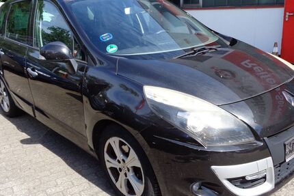 Renault Scenic 153.485 km 2.350 &euro; Hamburg 22399