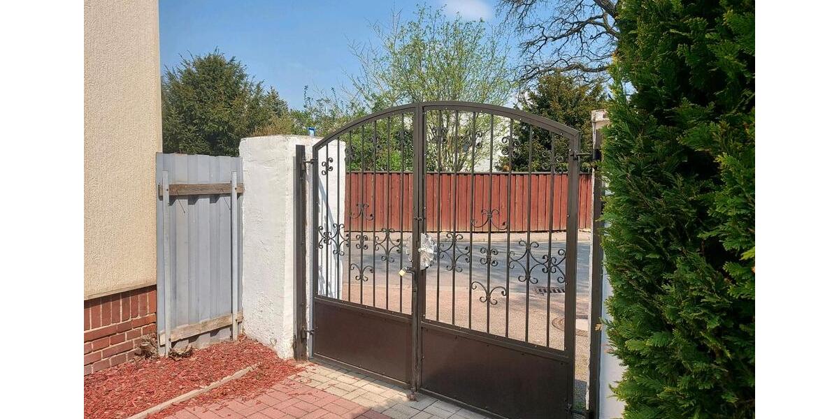 Einfamilienhaus Delitzsch - 10 Zimmer, 200 m&sup2;, 160.000&euro; | Angebot:26030437