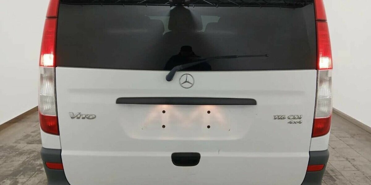 Mercedes-Benz Vito Kombi 4x4 116 CDI lang 4x4 8 Sitze 254.900 km 13.950 &euro; Badem 54657