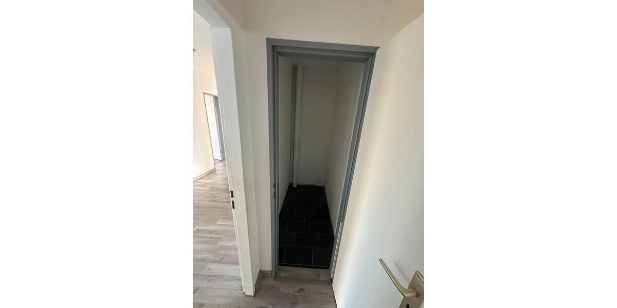 Etagenwohnung Laatzen - 4 Zimmer, 124 m&sup2;, 295.000&euro; | Angebot:26338514