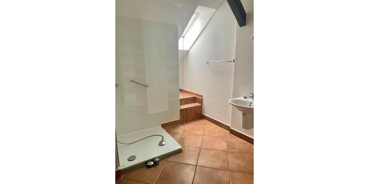 Etagenwohnung Regensburg Kumpfmühl - 4.5 Zimmer, 264 m&sup2;, 3.500&euro; | Angebot:26589423
