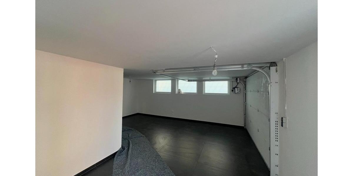 Einfamilienhaus Tuttlingen - 7 Zimmer, 260 m&sup2;, 999.999&euro; | Angebot:26777188
