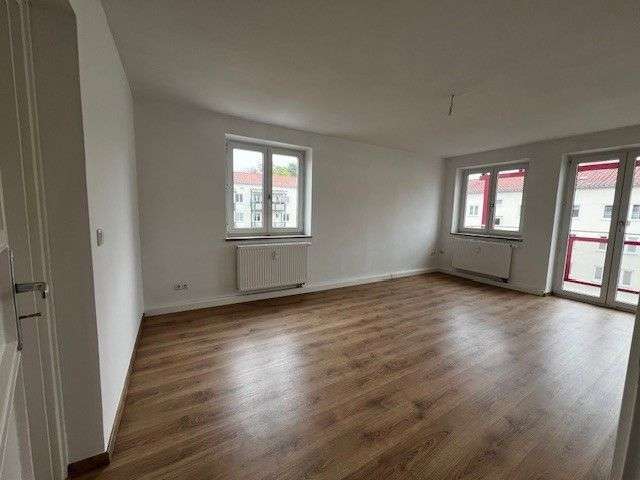 Wohnung zum Mieten in Augsburg 716 € 57.22 m² 2 zimmer