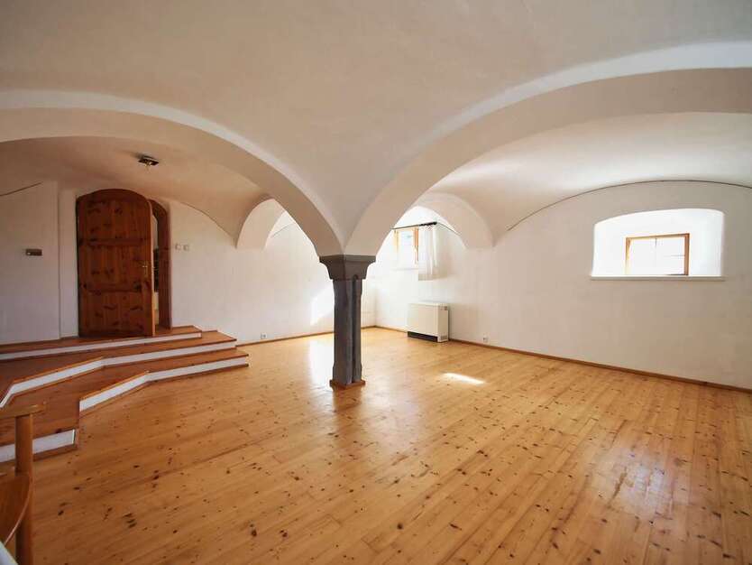 Haus zum Kaufen in Vachendorf 790.000 € 226 m²