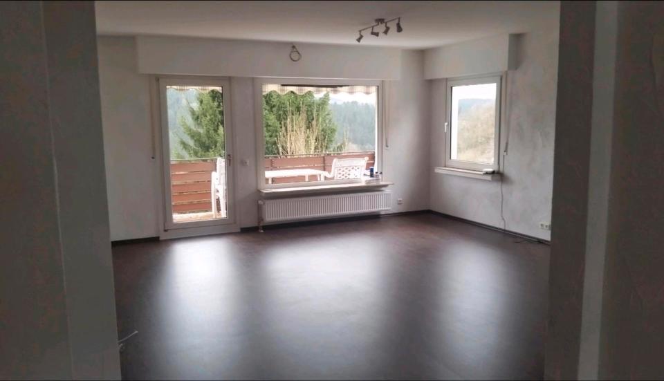Etagenwohnung Lüdenscheid Brügge - 3.5 Zimmer, 105 m&sup2;, 1.200&euro; | Angebot:26403795