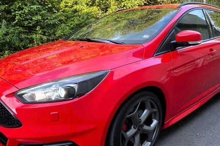 Ford Focus 144.700 km 9.700 &euro; Kassel 34119