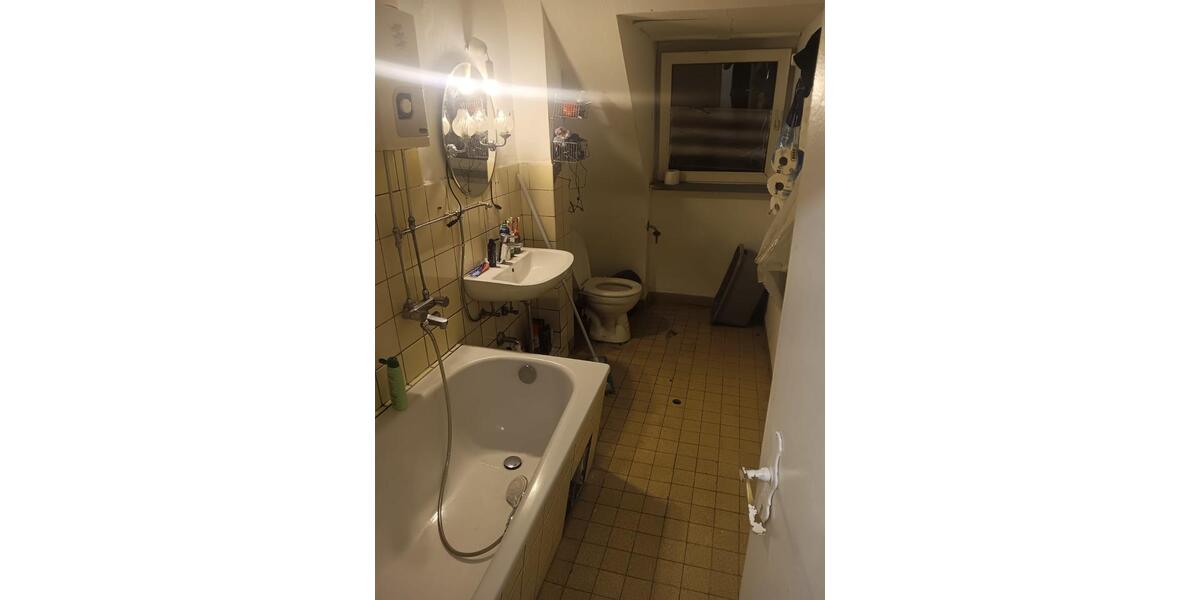 Dachgeschoßwohnung Mönchengladbach Süd - 4 Zimmer, 89 m&sup2;, 149.000&euro; | Angebot:25367704