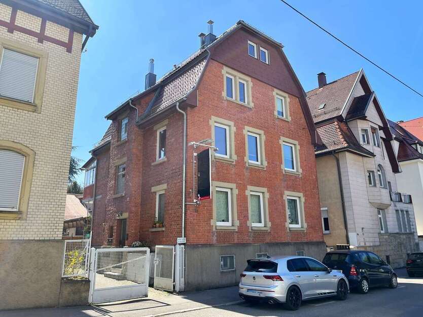 Haus zum Kaufen in Stuttgart 1.100.000 € 387 m²