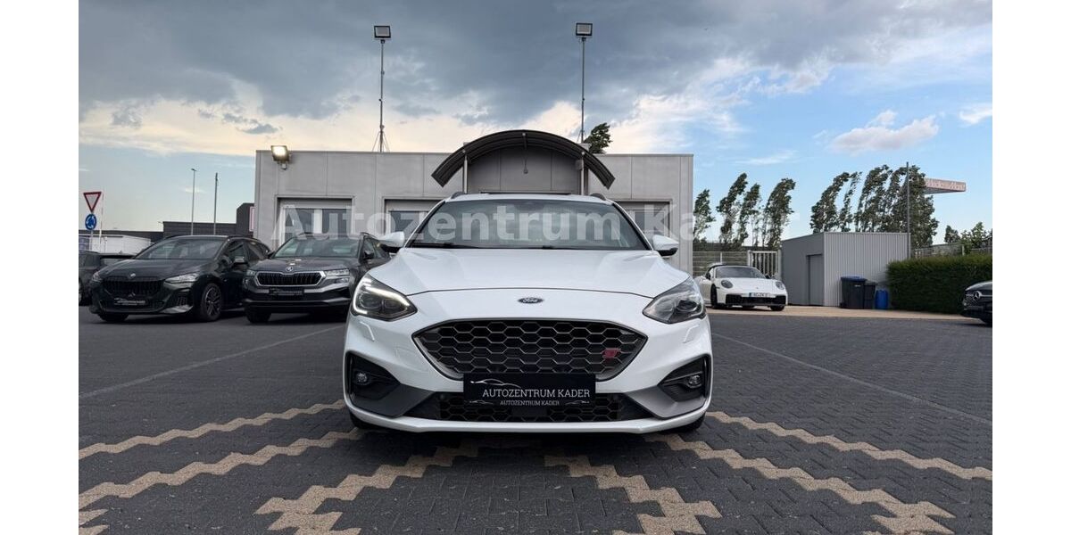 Ford Focus 100.000 km 17.900 &euro; Eschweiler 52249