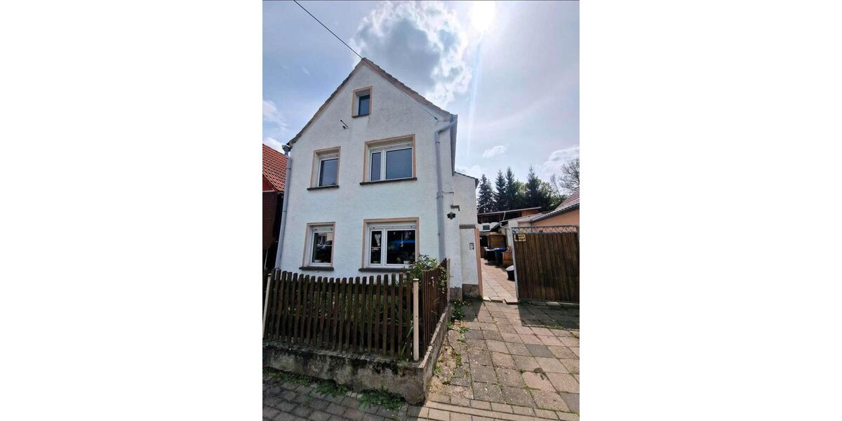 Einfamilienhaus Hohenmölsen - 5 Zimmer, 120 m&sup2;, 180.000&euro; | Angebot:26391263