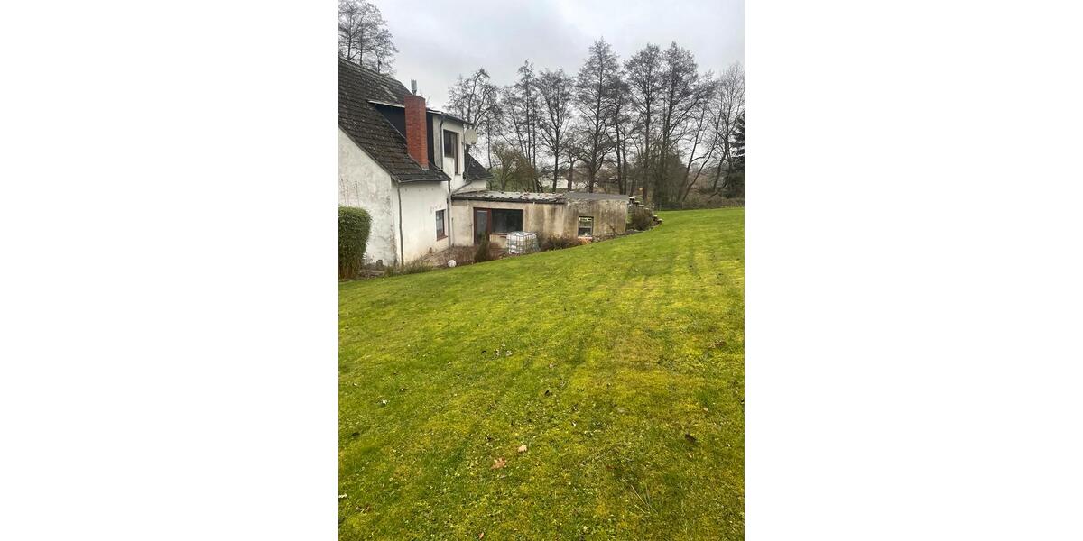 Einfamilienhaus Löhne - 7 Zimmer, 190 m&sup2;, 140.000&euro; | Angebot:25100026