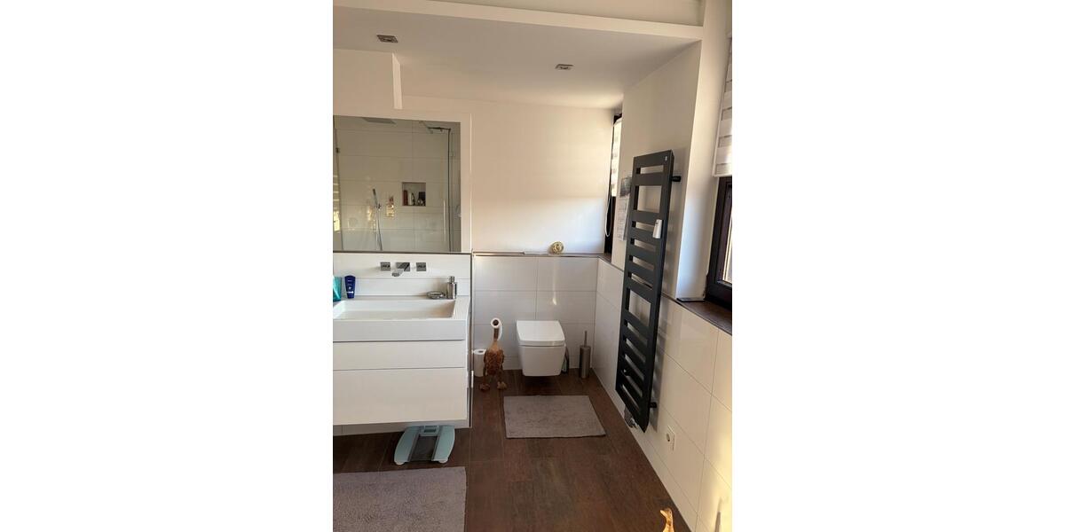 Dachgeschoßwohnung Hilden - 5 Zimmer, 139 m&sup2;, 715.000&euro; | Angebot:25352159