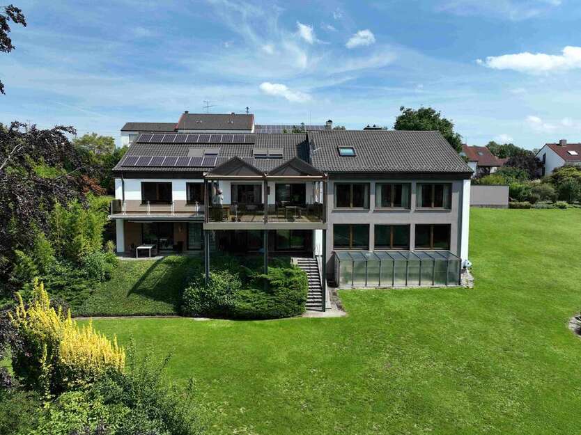 Haus zum Kaufen in Neusäß 1.980.000 € 453 m²