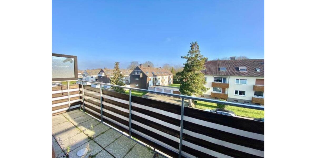 Dachgeschoßwohnung Halle - 3 Zimmer, 74 m&sup2;, 135.000&euro; | Angebot:24828250