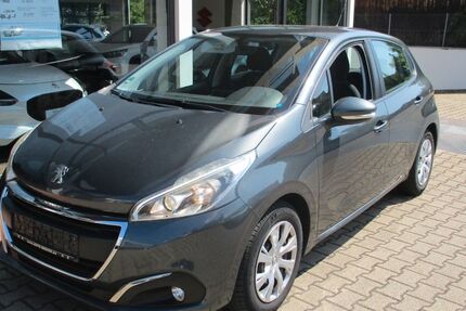 Peugeot 208 106.834 km 4.900 € Stuttgart 70599
