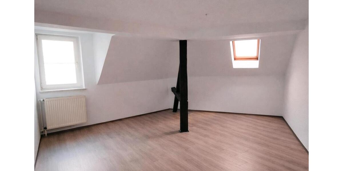 Dachgeschoßwohnung Adorf/Vogtland Vogtland - 2 Zimmer, 61 m&sup2;, 31.900&euro; | Angebot:26336161