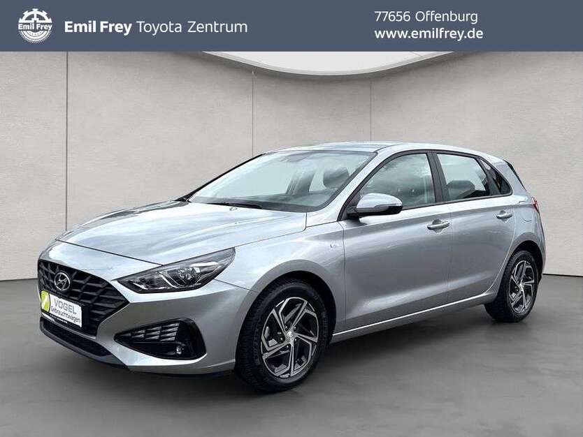 i30
