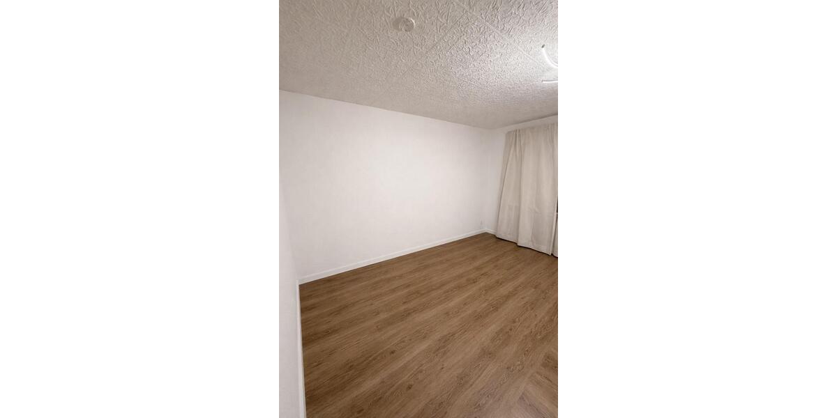 Dachgeschoßwohnung Nürtingen - 3 Zimmer, 70 m&sup2;, 275.000&euro; | Angebot:24605428